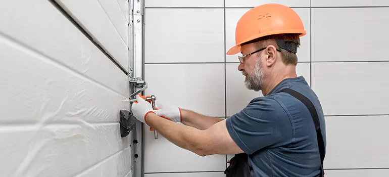 Commercial Garage Door Repair in State & Main, ON